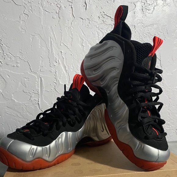 black and bright crimson foamposites